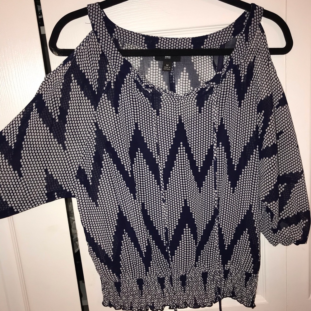 Cold shoulder top